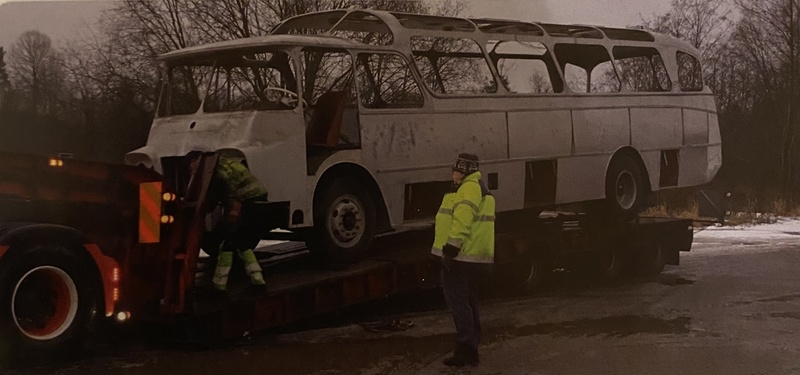 Schaus Buss tar nå jobben med å gjøre bussen ferdig !